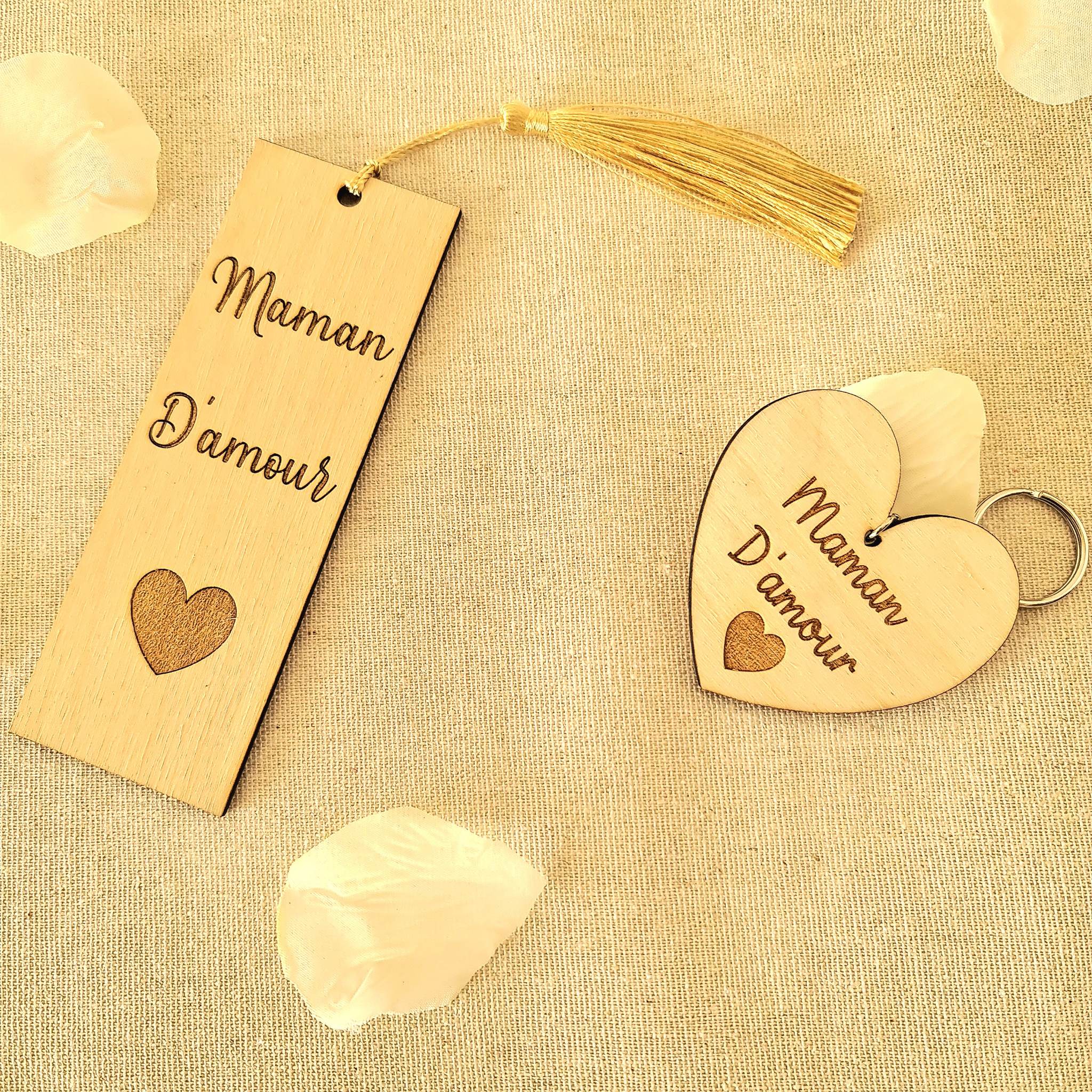 Porte clé , marque page "Maman d'amour"