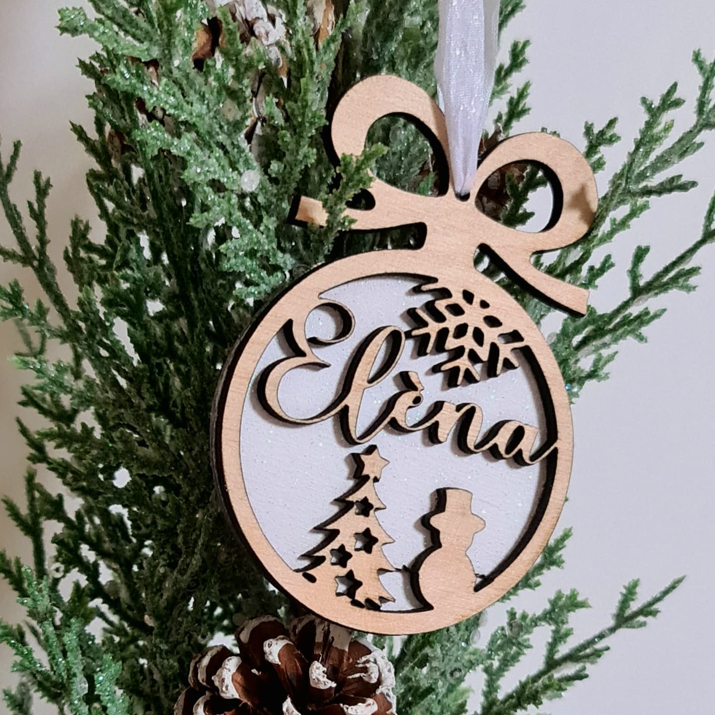 Boule de Noël personnalisée Bonhomme de neige – Image 2